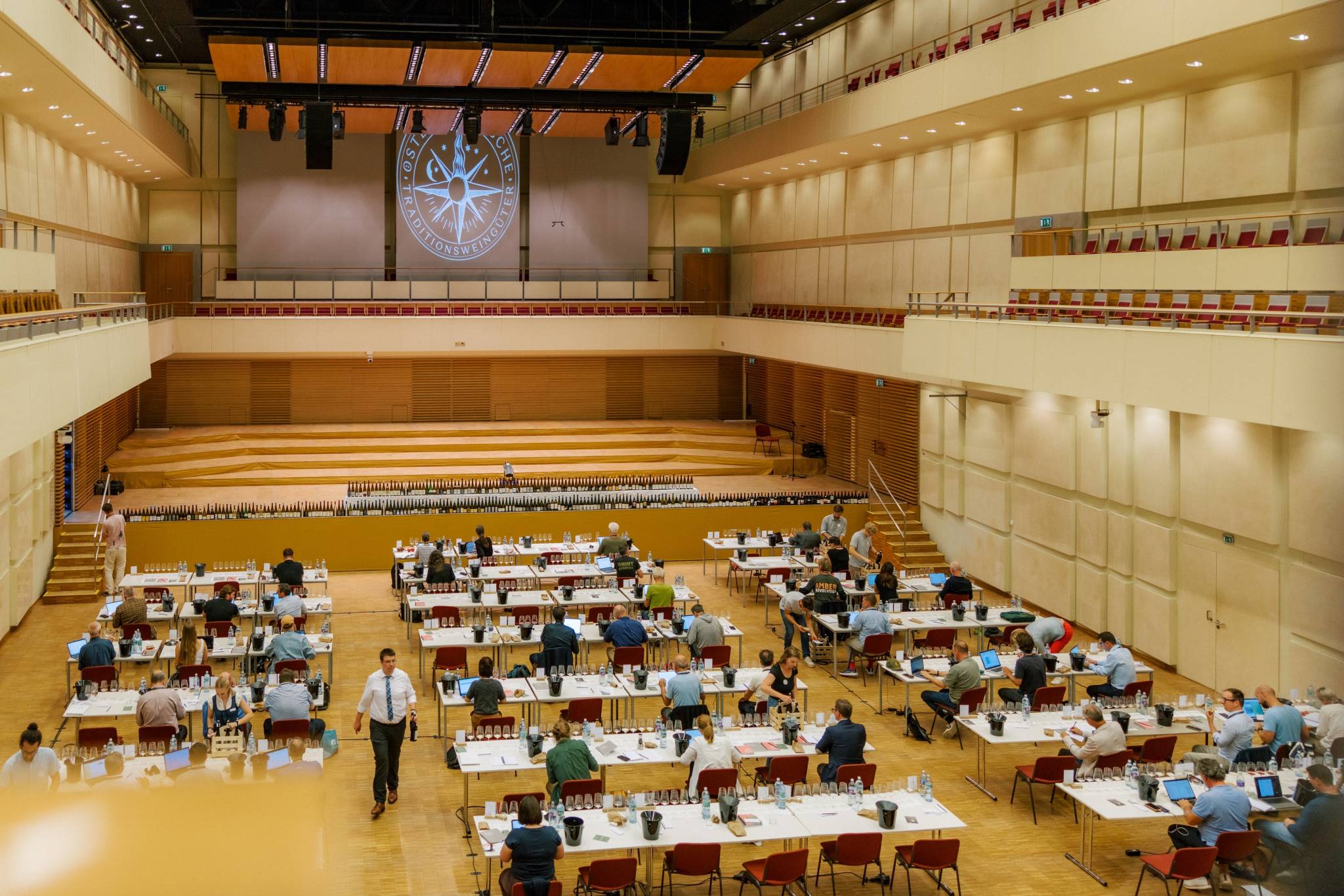 Verkostung am Single Vineyard Summit der Osterreichischen Traditionsweinguter